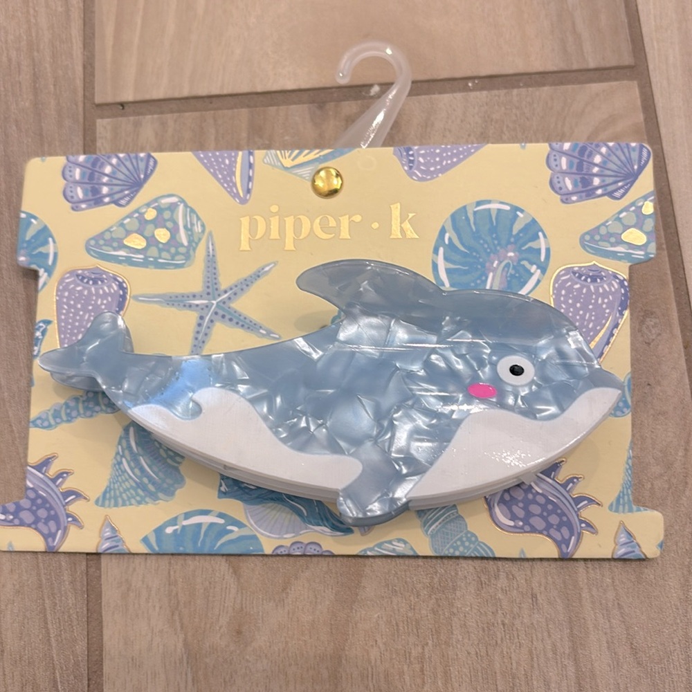NWT Piper K Dolphin Hair Claw Clip
